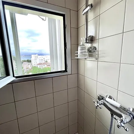 Seaview 4 Star Beach Apartment